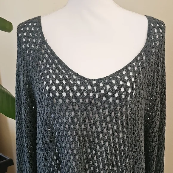 American Eagle Outfitters V-Neck Sweater - Dark Green - Picture 3 of 4